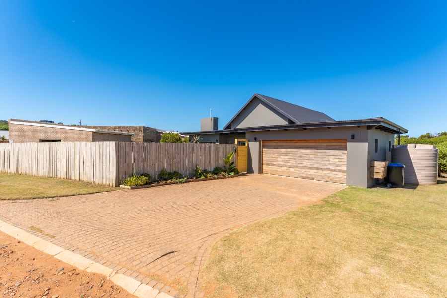 4 Bedroom Property for Sale in Cape St Francis Eastern Cape